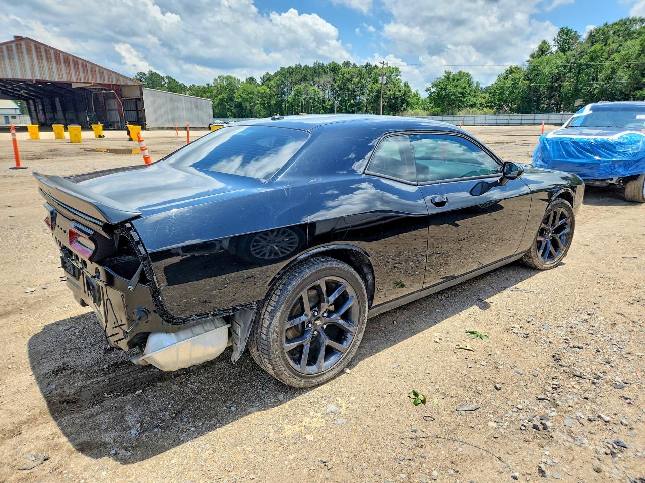 2023 Dodge Challenger Sxt - Image 3