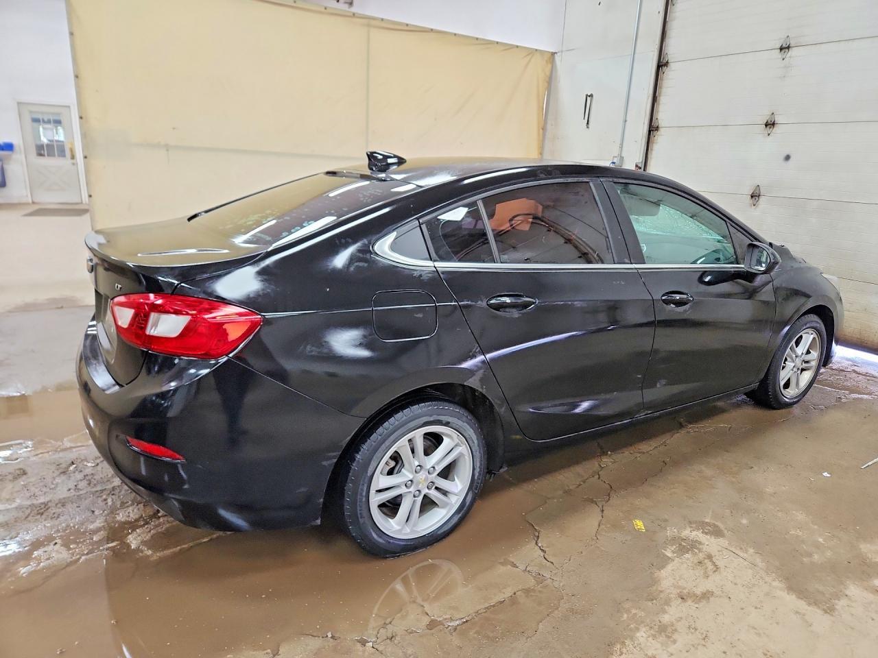 2017 Chevrolet Cruze Lt - Фото 3