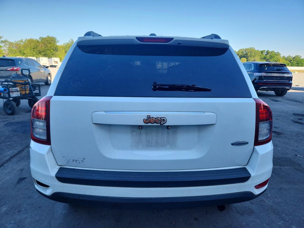2016 Jeep Compass Latitude - Фото 6