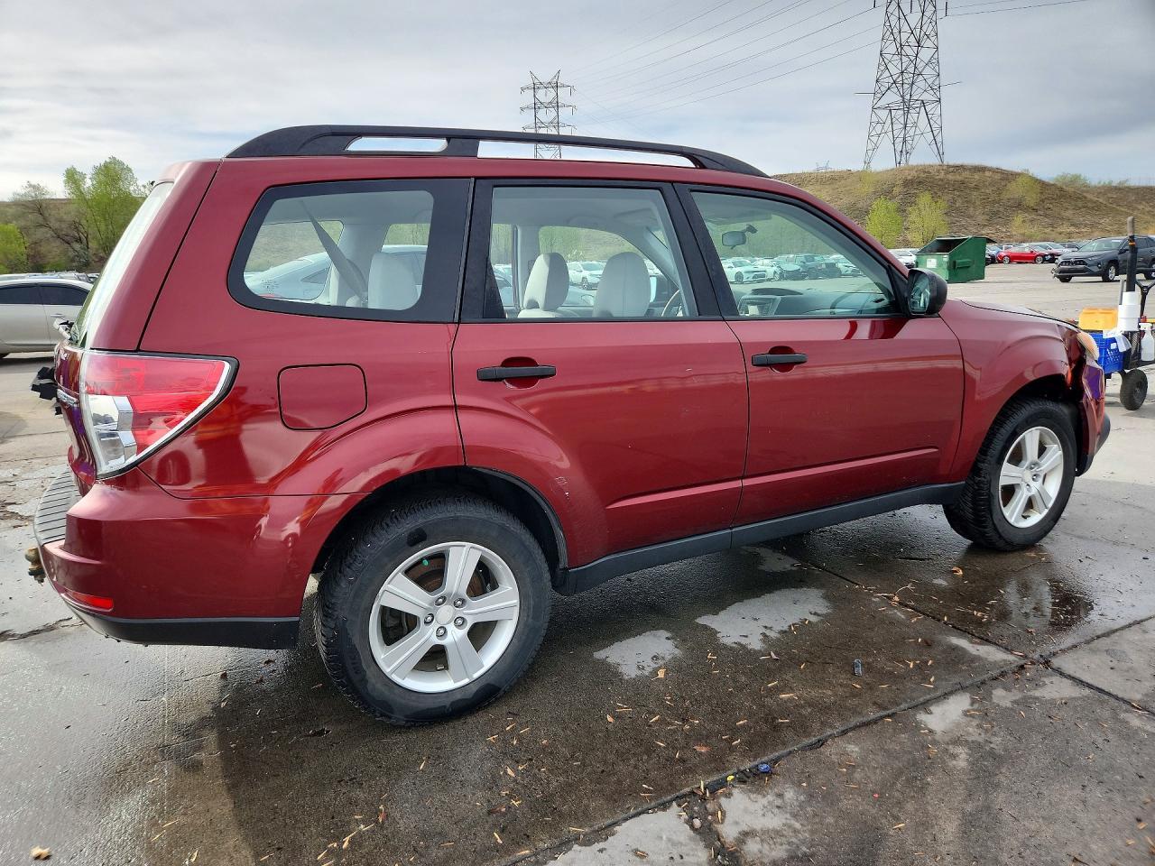 2011 Subaru Forester 2.5X - Фото 3