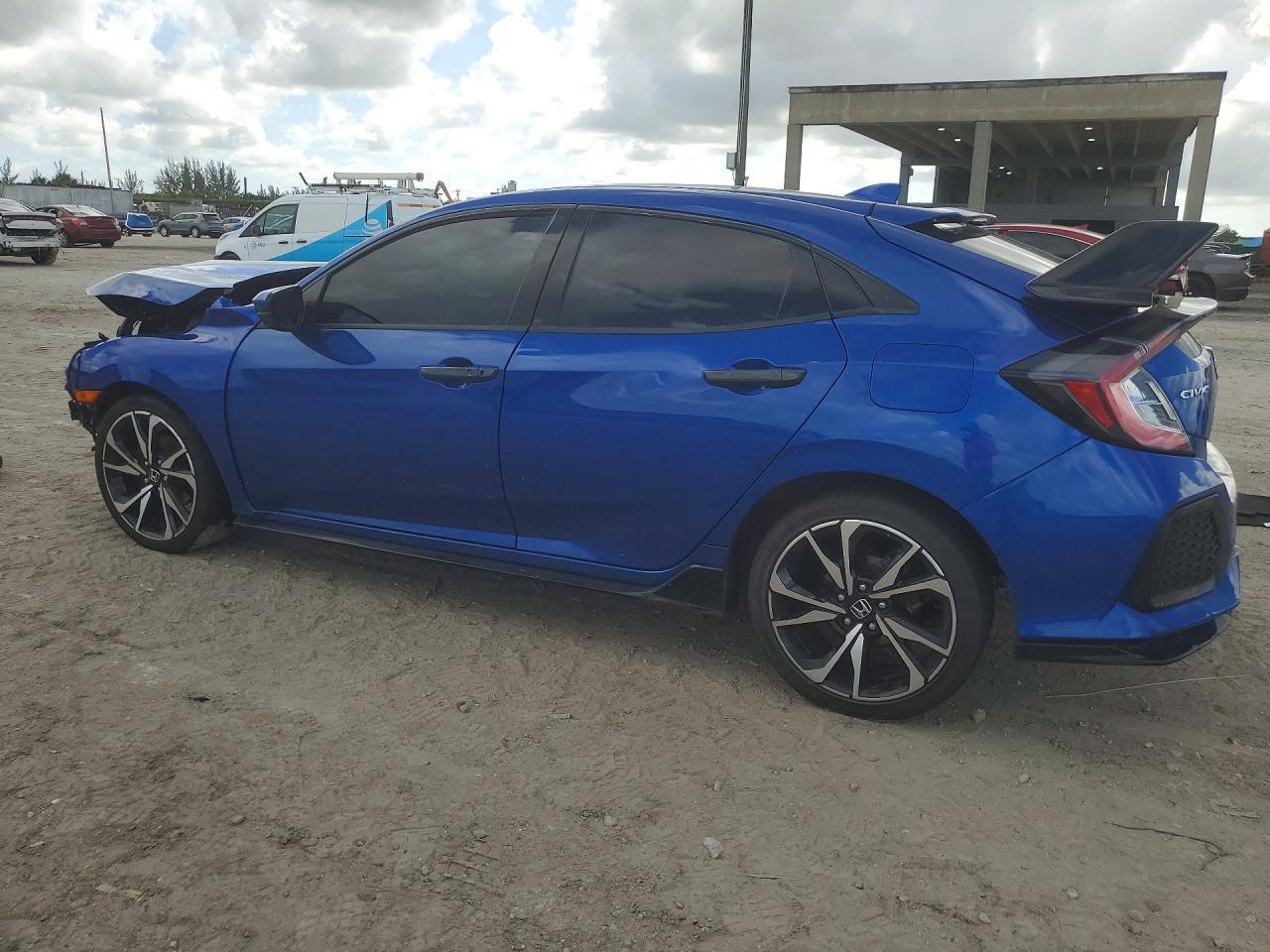 2017 Honda Civic Sport - Фото 2
