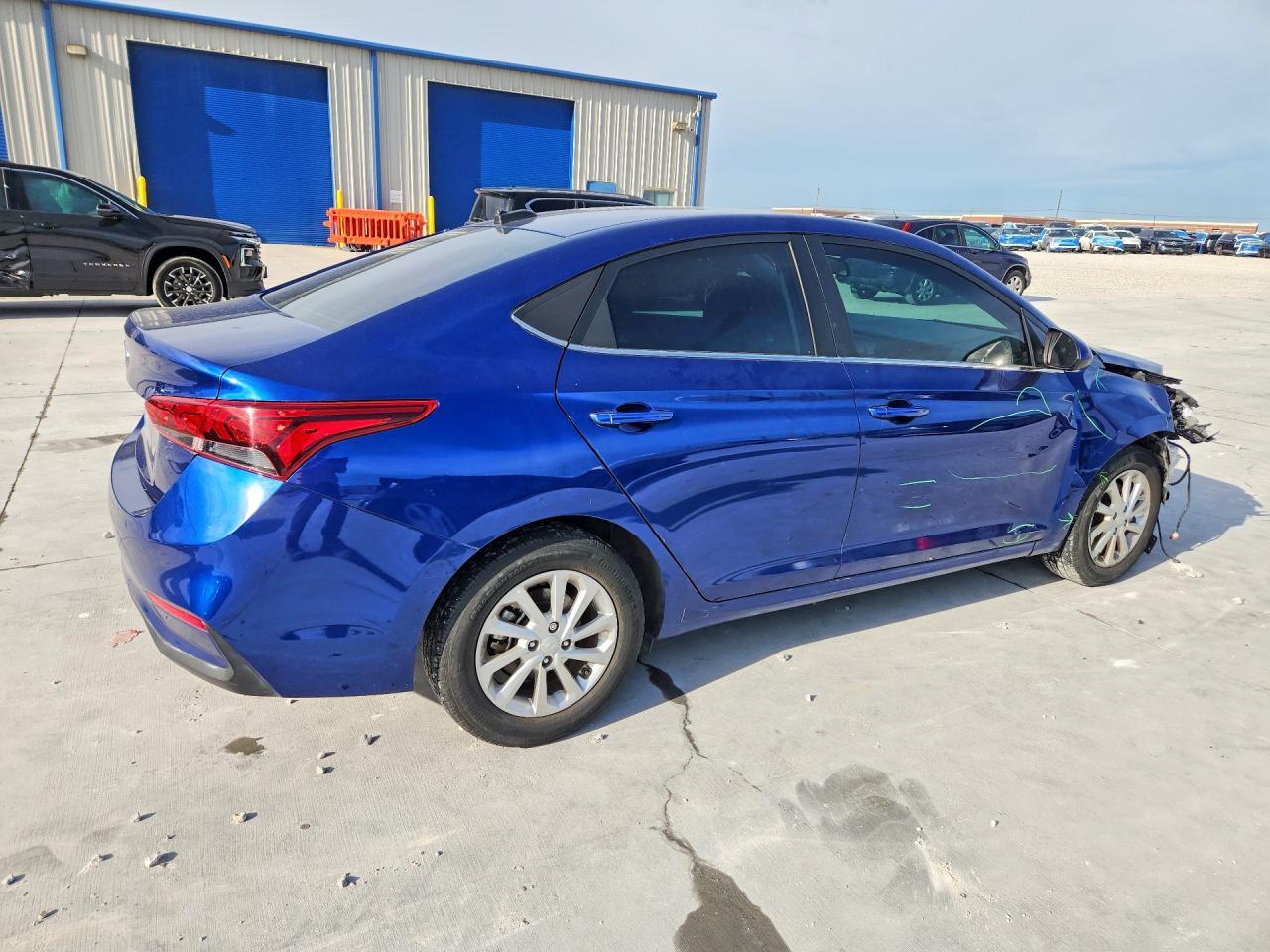 2022 Hyundai Accent Sel - Image 3