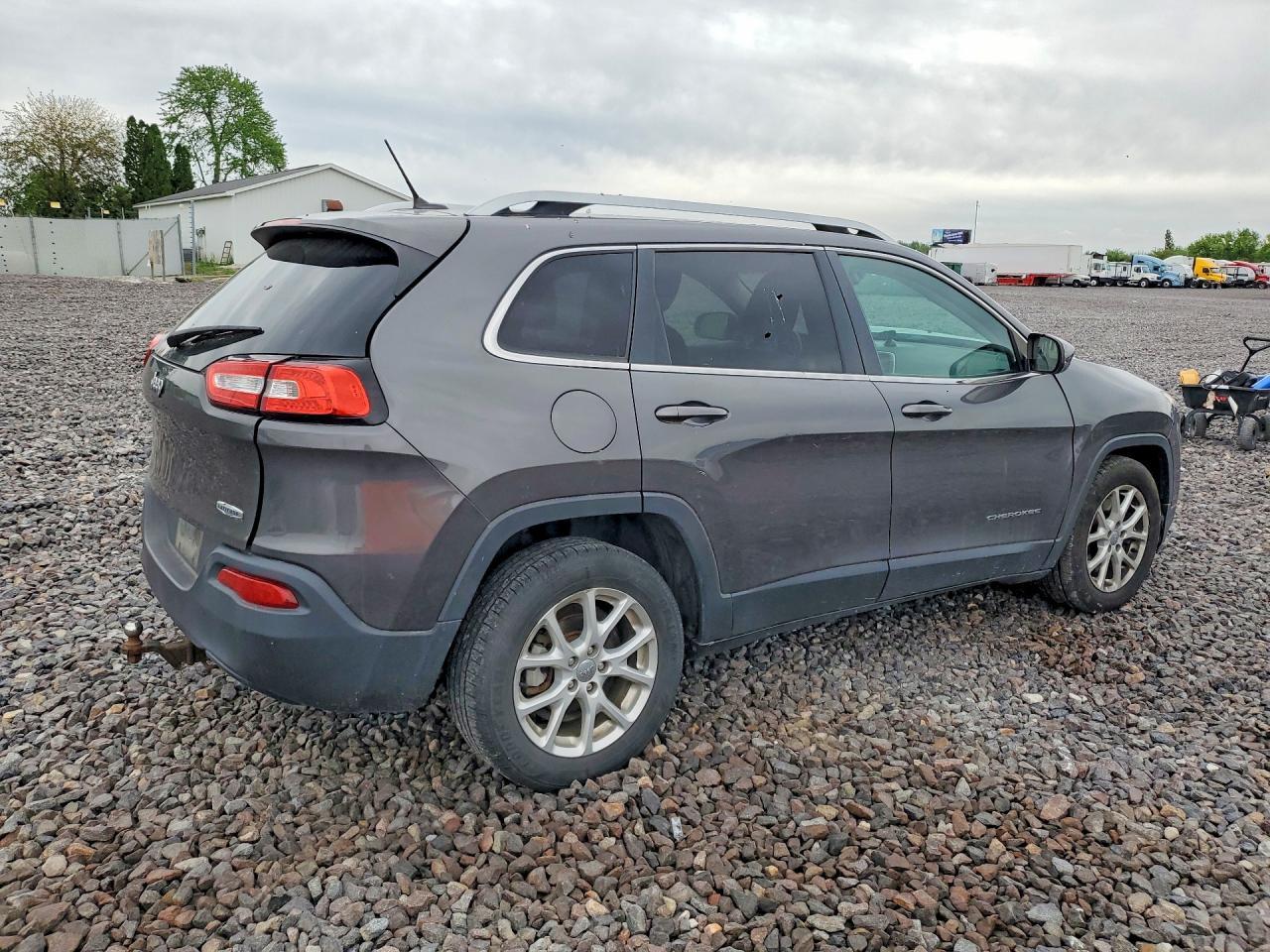 2014 Jeep Cherokee Latitude - Image 3