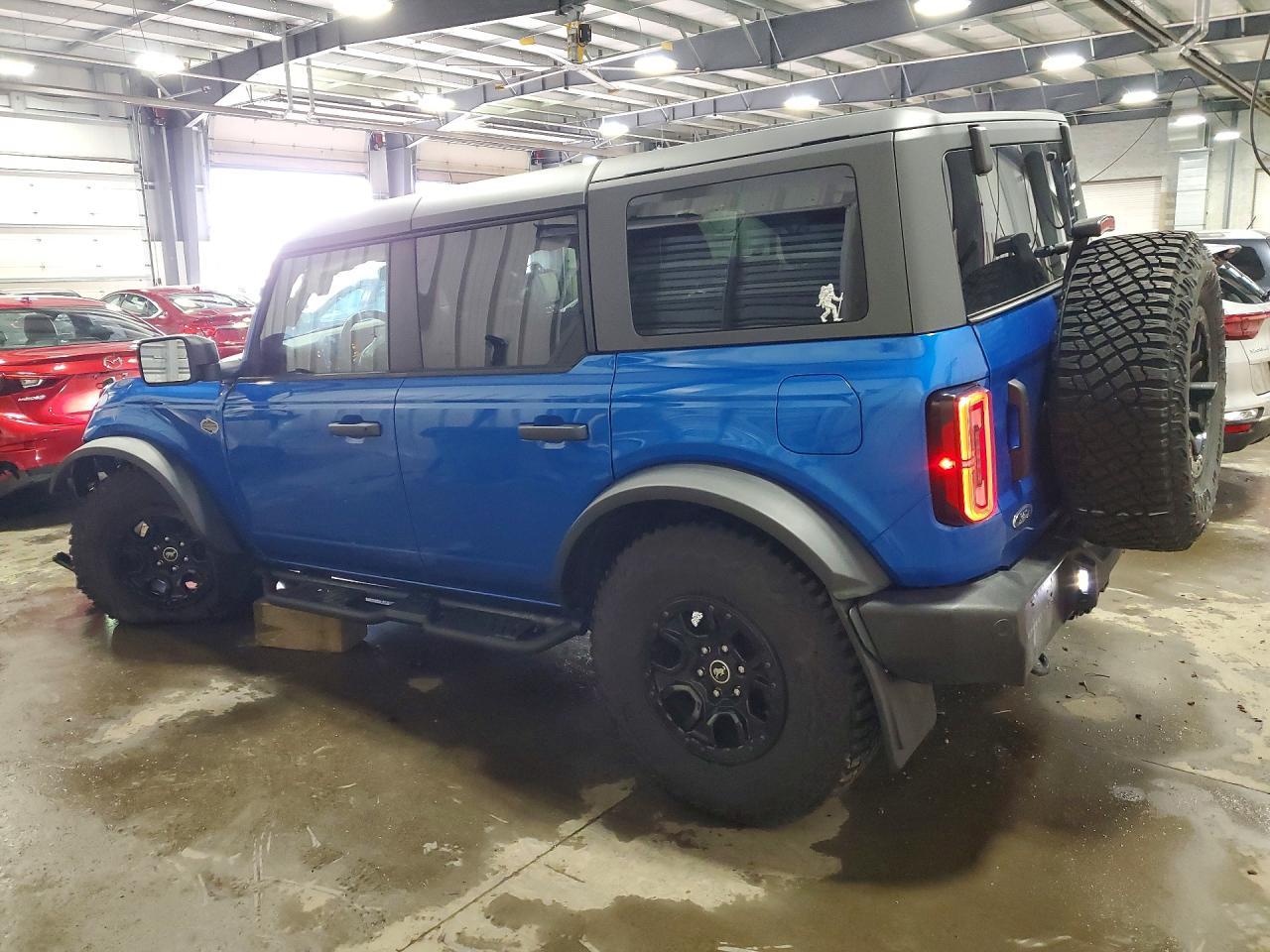 2023 Ford Bronco Base - Фото 2