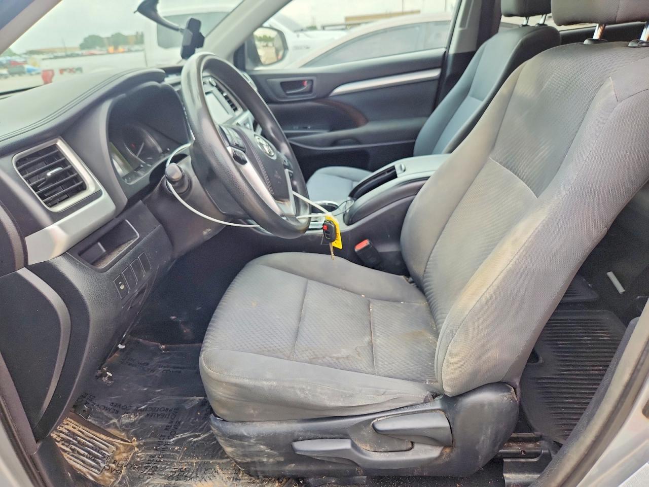 2015 Toyota Highlander Le - Фото 7