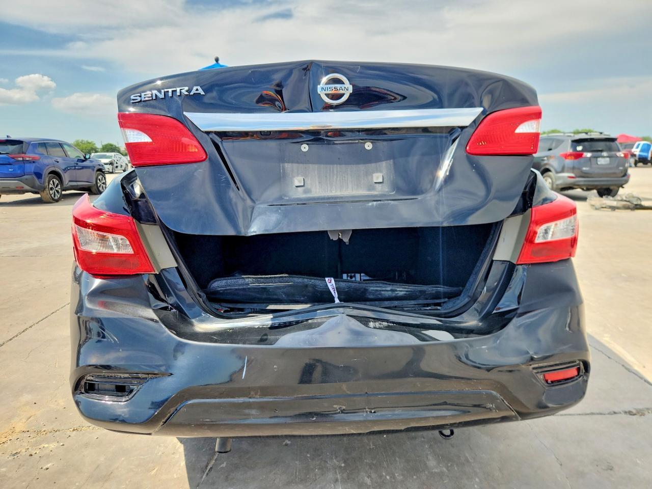 2018 Nissan Sentra S - Фото 6