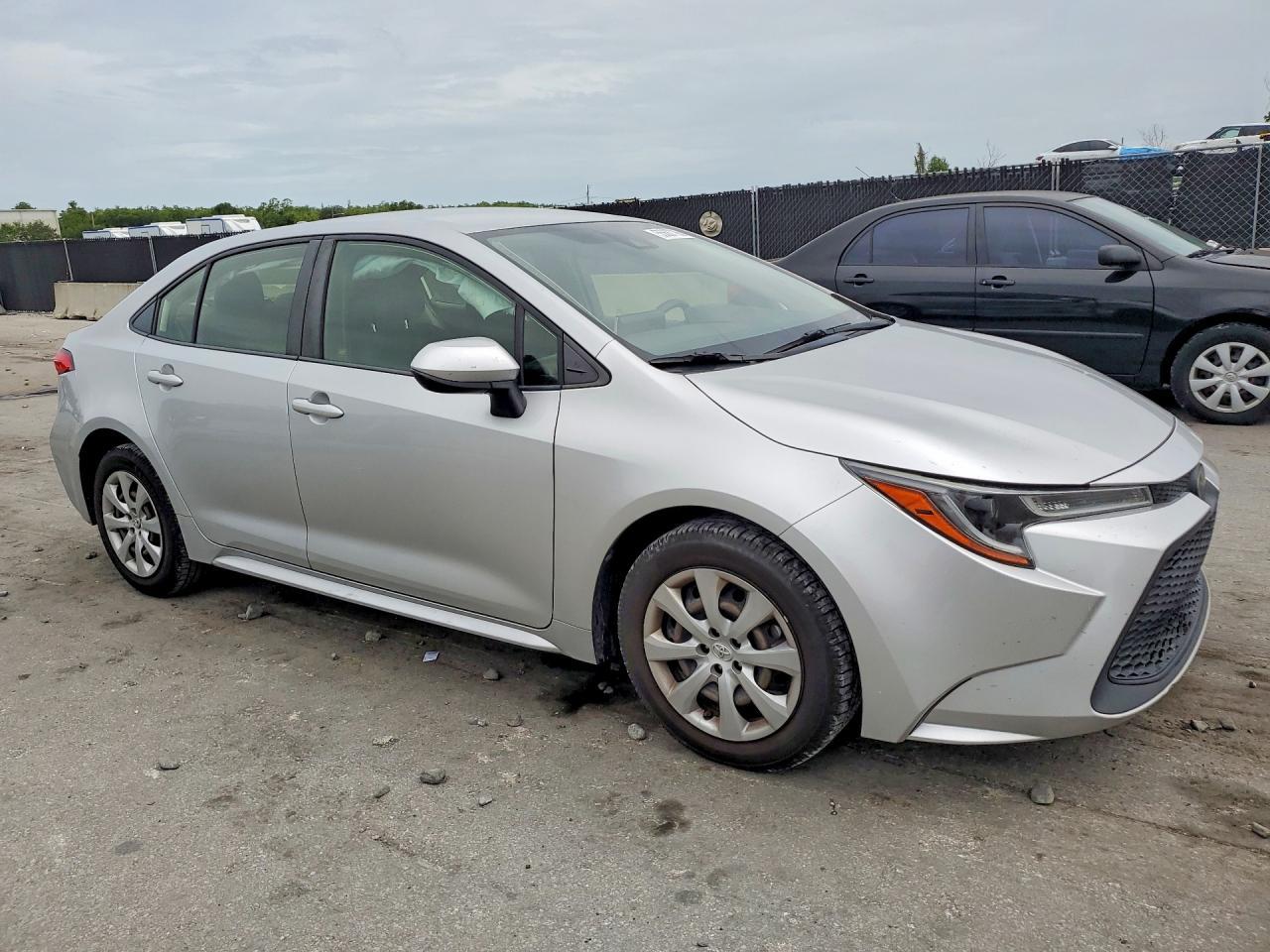 2020 Toyota Corolla Le - Image 4