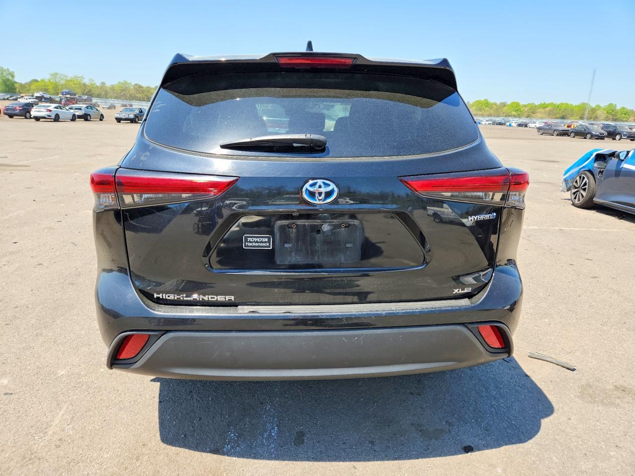 2022 Toyota Highlander Hybrid Xle - Image 6