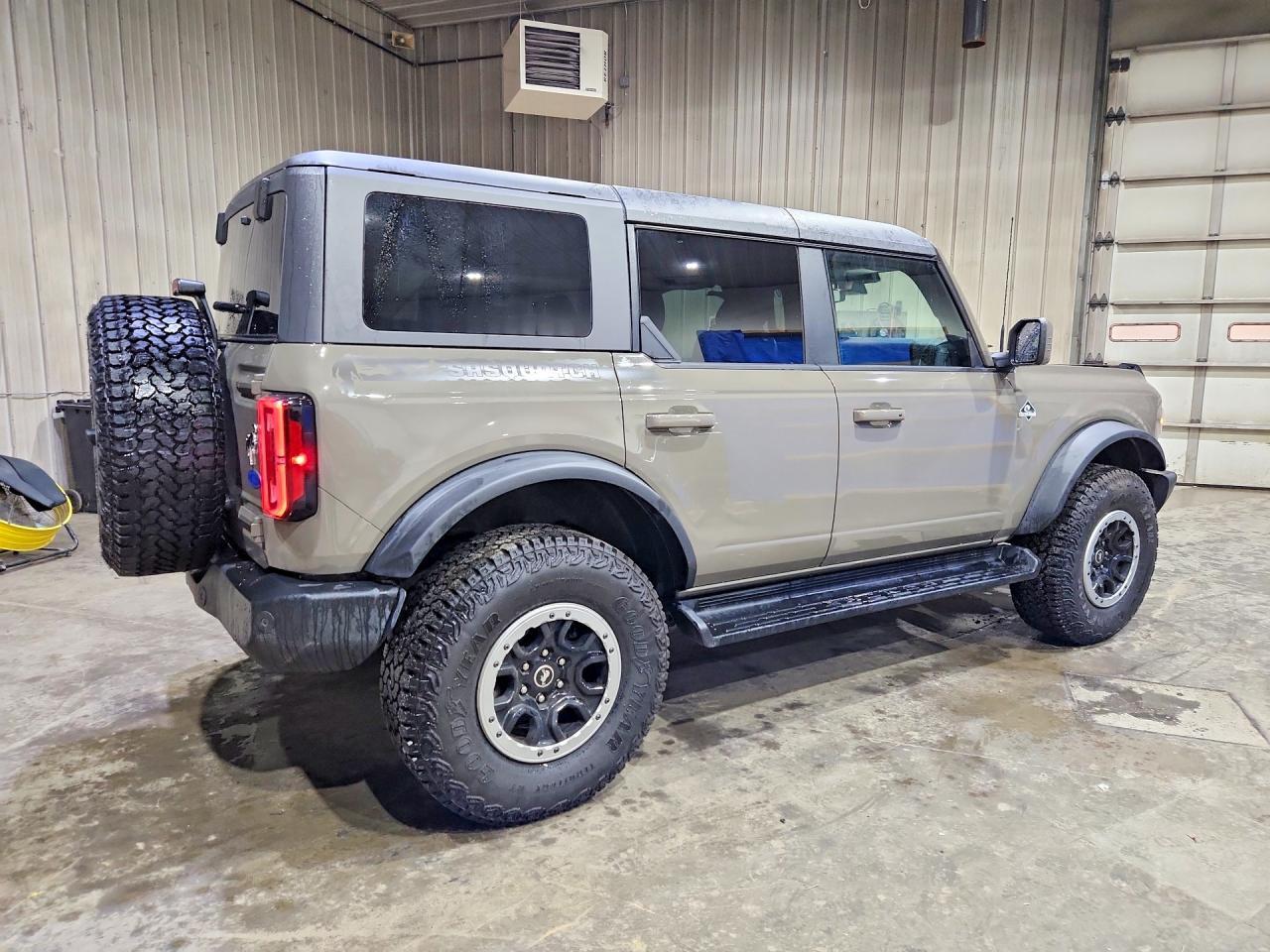 2025 Ford Bronco Outer Banks - Фото 3