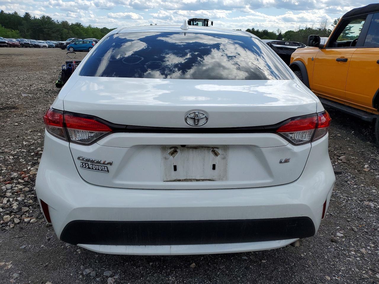 2022 Toyota Corolla Le - Image 6