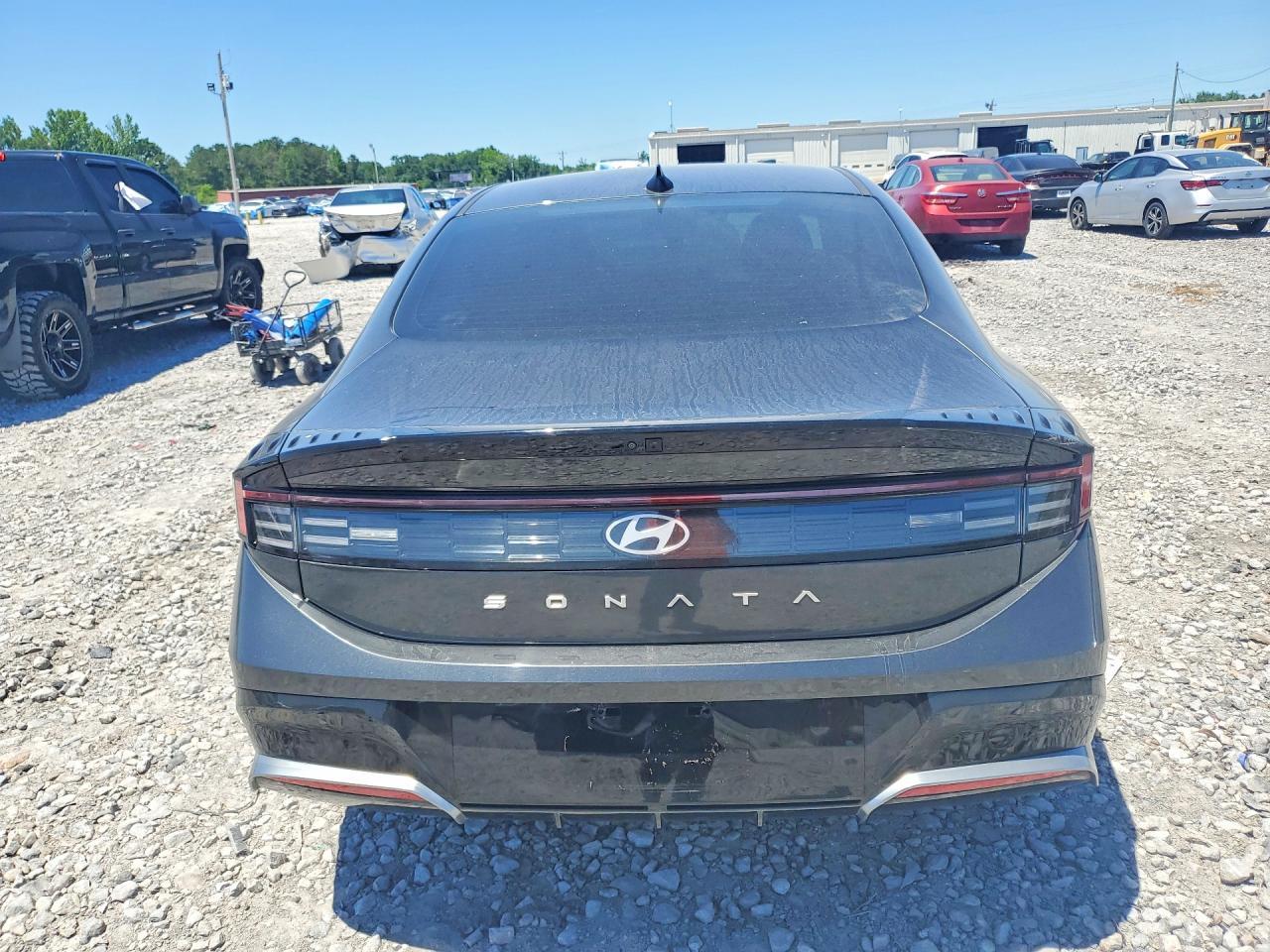 2025 Hyundai Sonata Sel - Image 6