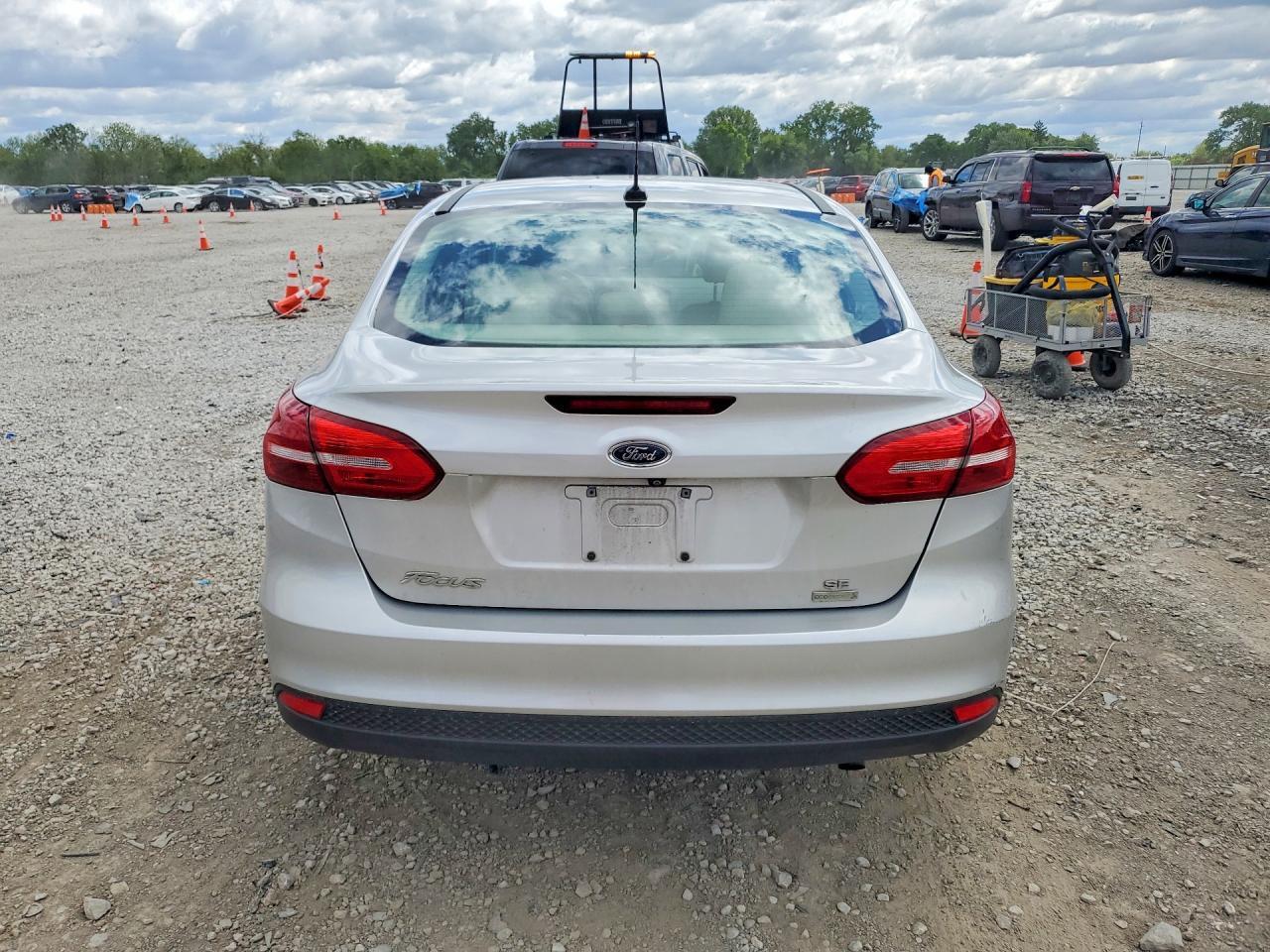 2017 Ford Focus Se - Фото 6