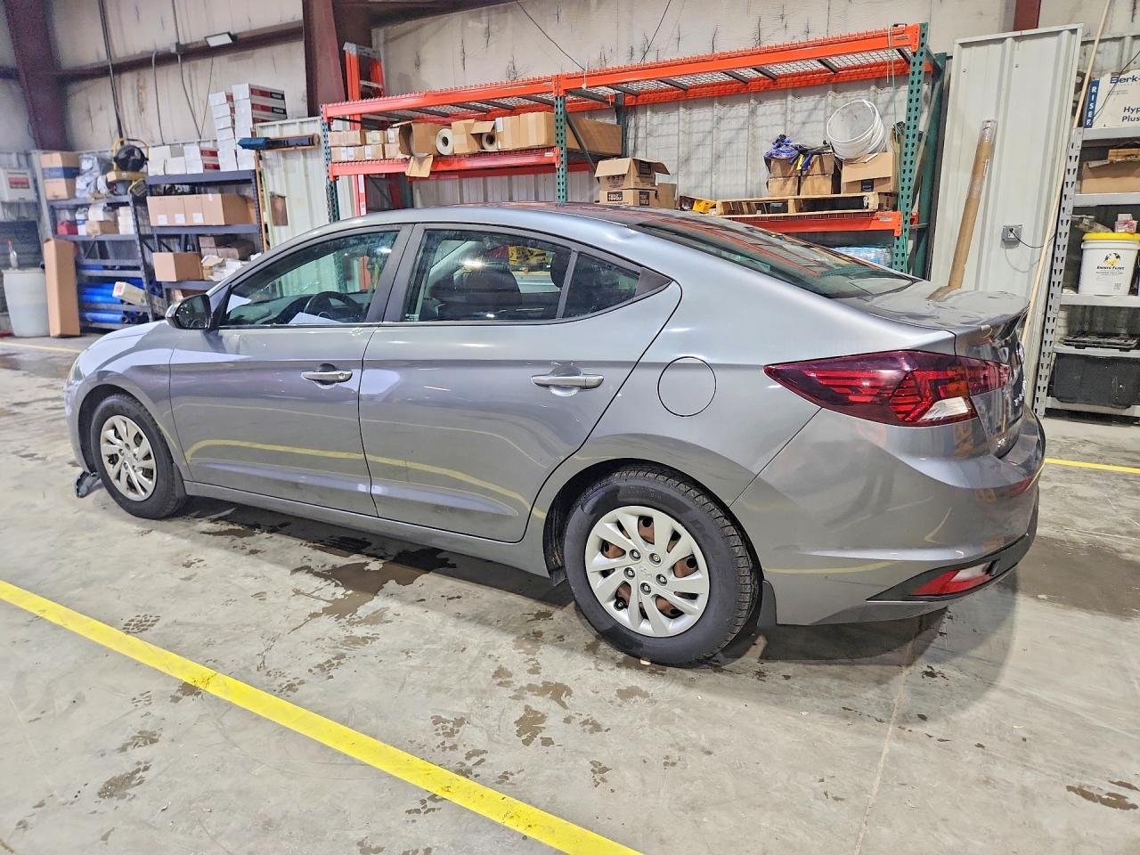 2019 Hyundai Elantra Se - Фото 2