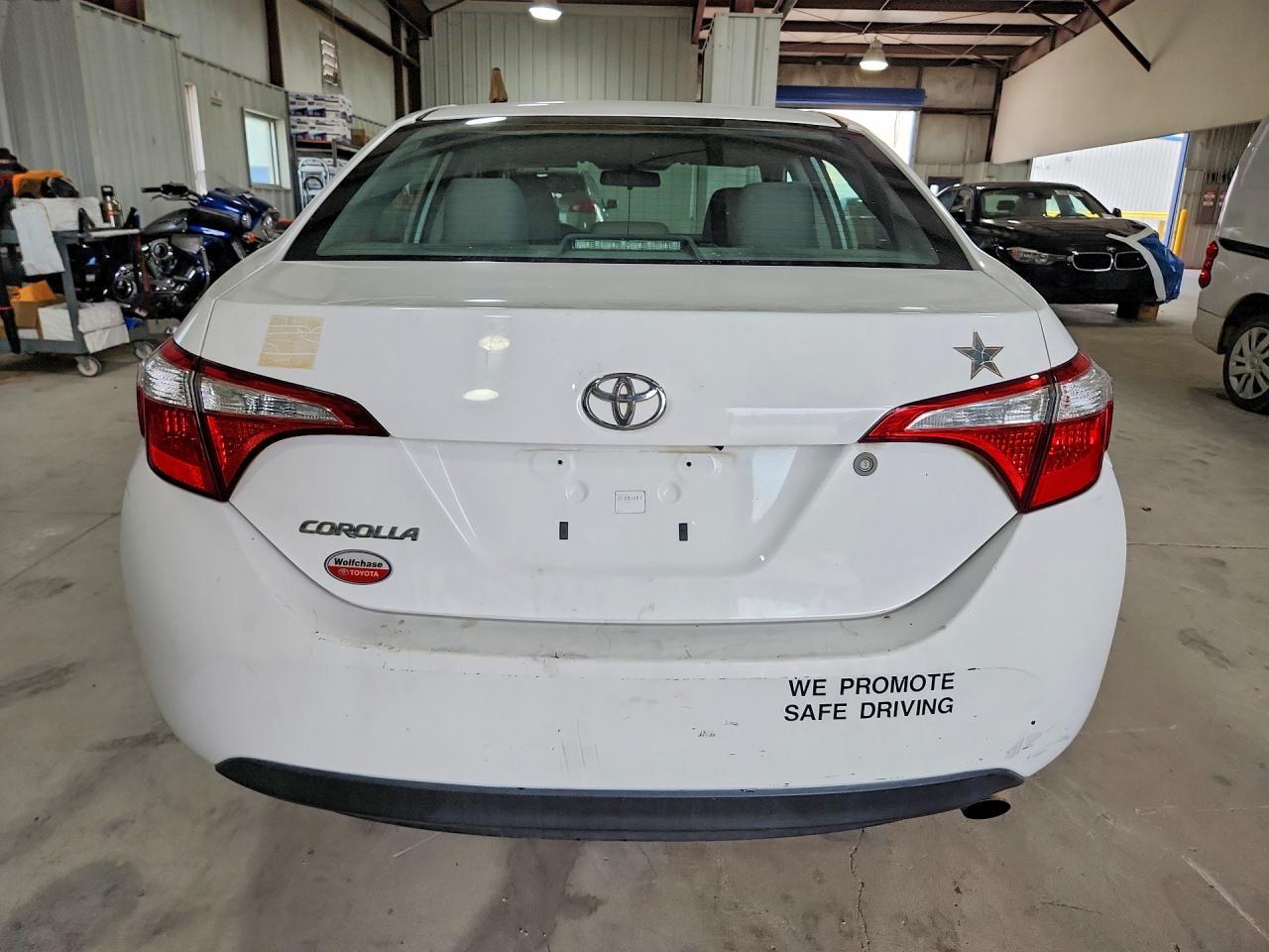 2015 Toyota Corolla L - Фото 6