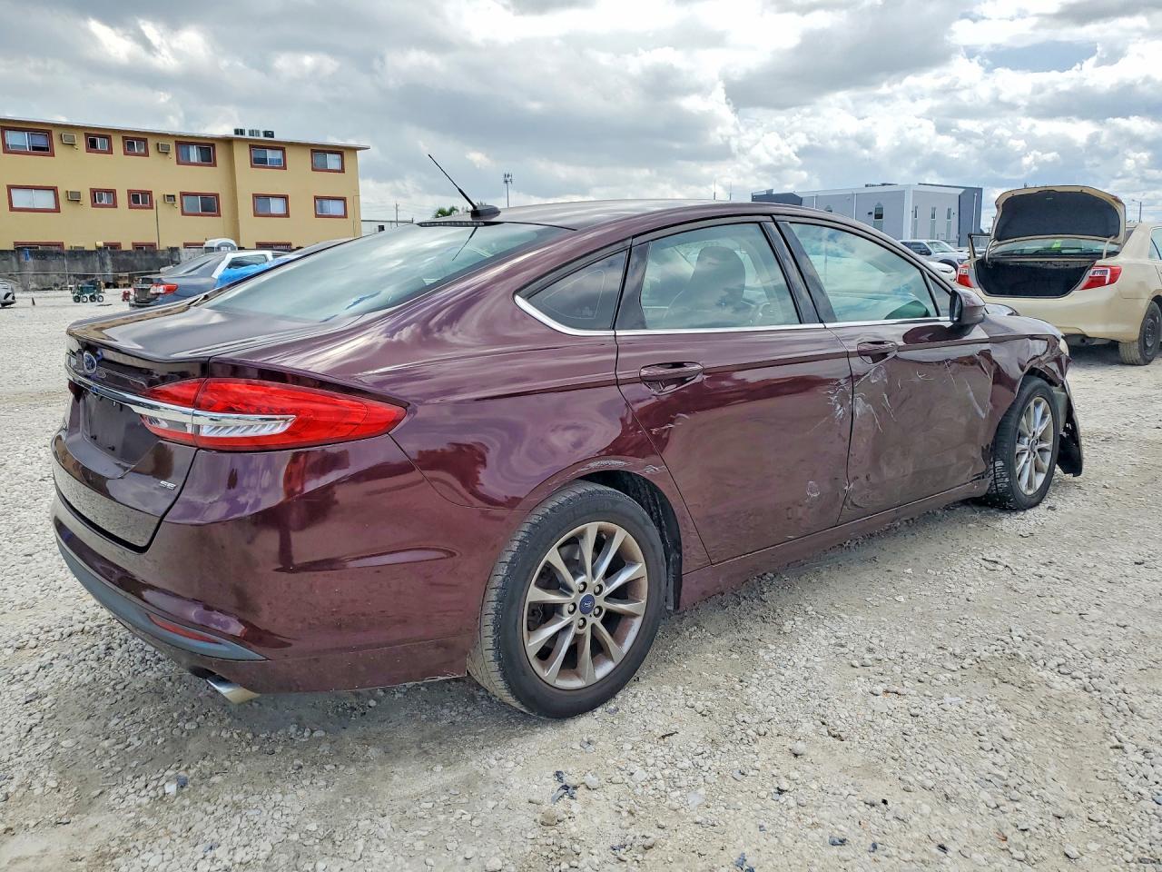 2017 Ford Fusion Se - Фото 3