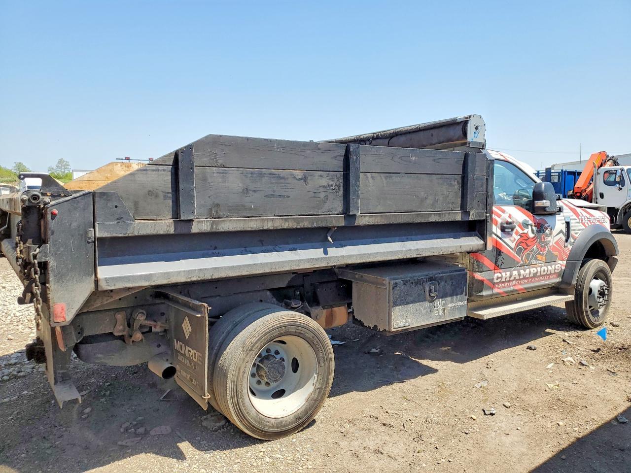 2017 Ford F550 Super Duty Dump Truck - Фото 3