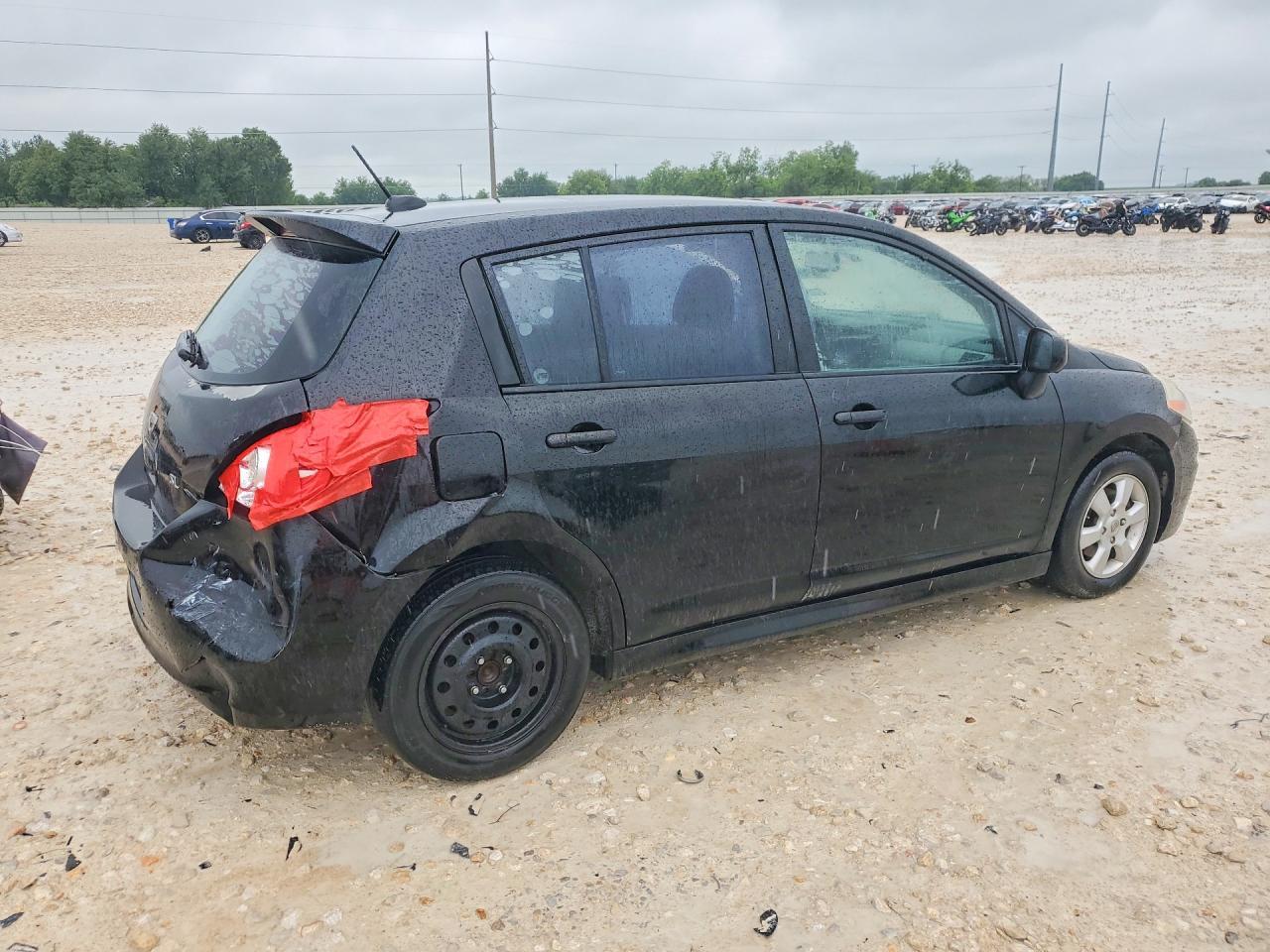 2010 Nissan Versa 1.8 S - Фото 3