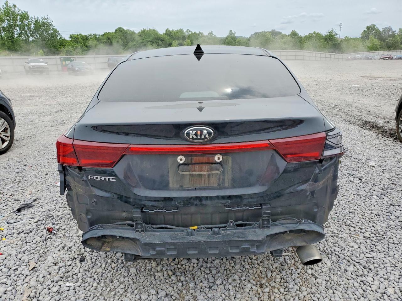 2020 Kia Forte Lxs - Фото 6