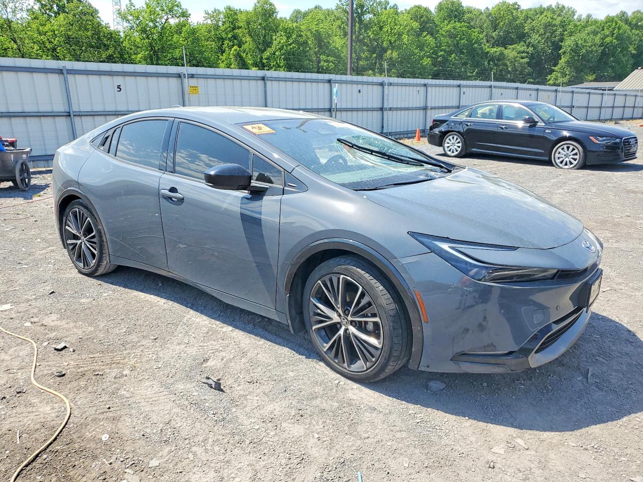 2024 Toyota Prius Xle - Image 4