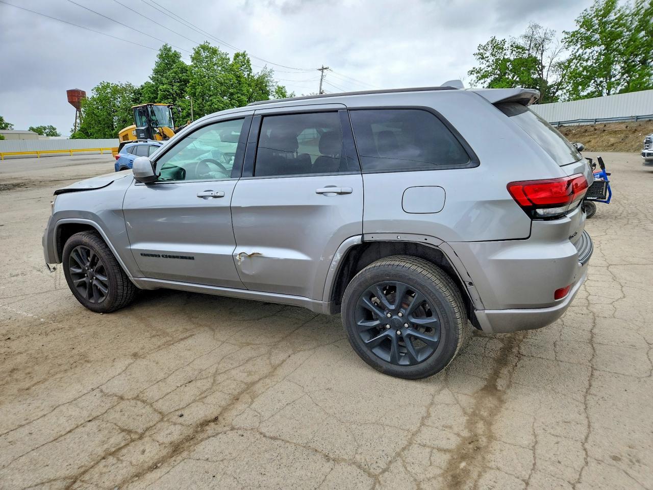 2020 Jeep Grand Cherokee Laredo - Фото 2