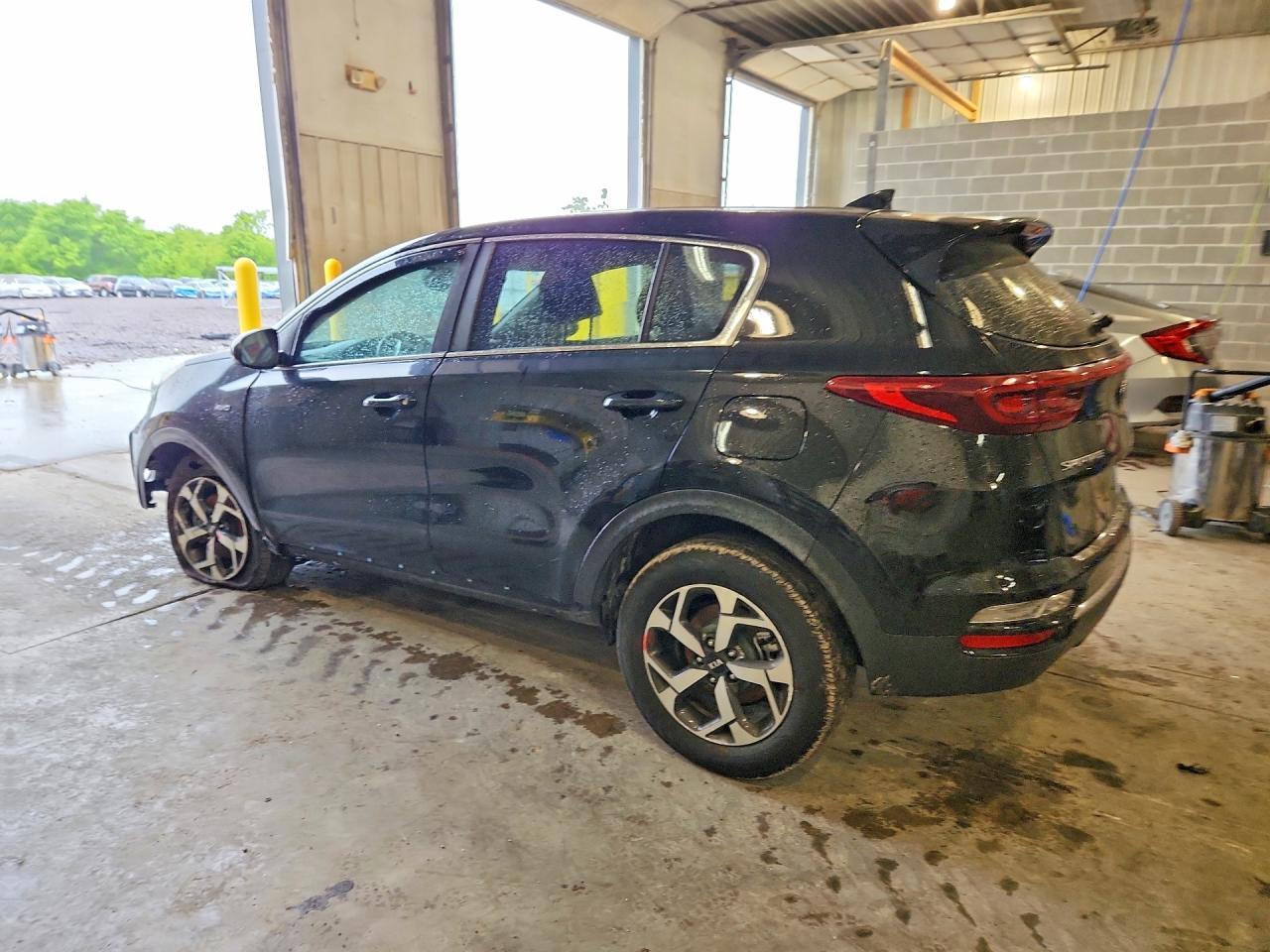 2020 Kia Sportage Lx - Image 2