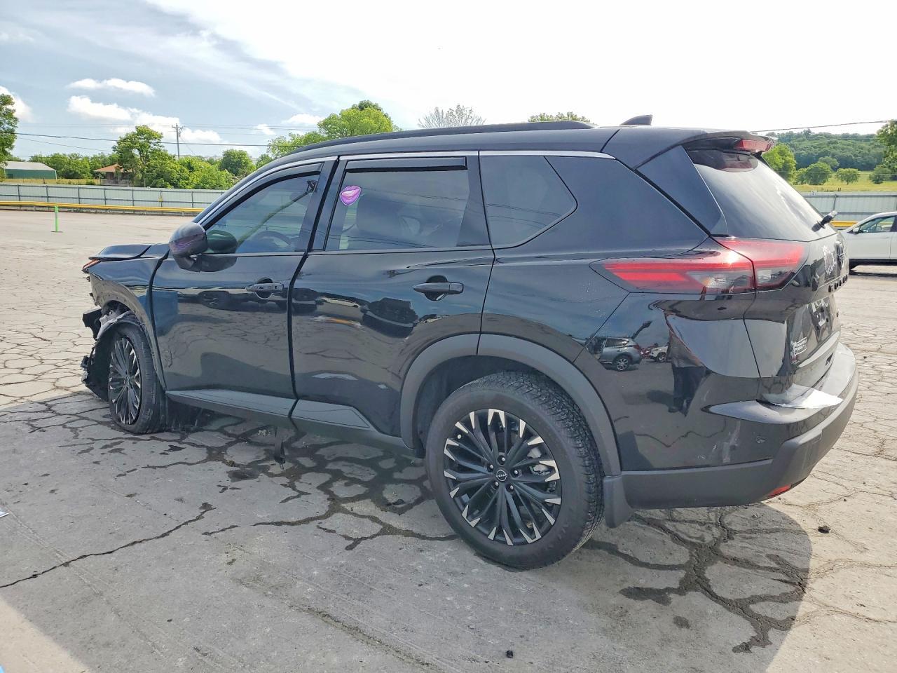 2026 Nissan Rogue Dark Armor - Фото 2