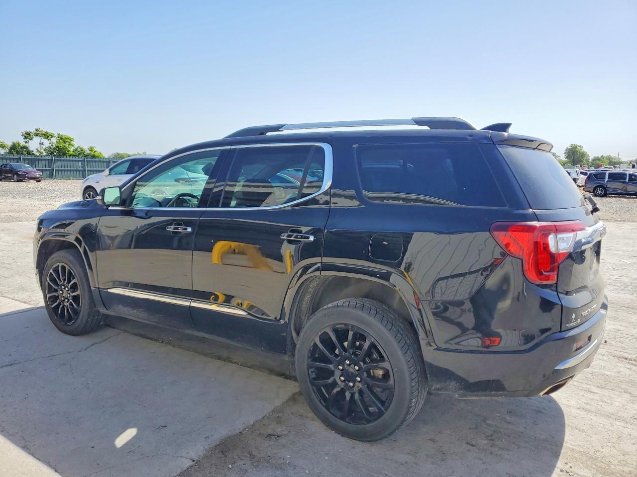 2020 GMC Acadia Denali - Image 2