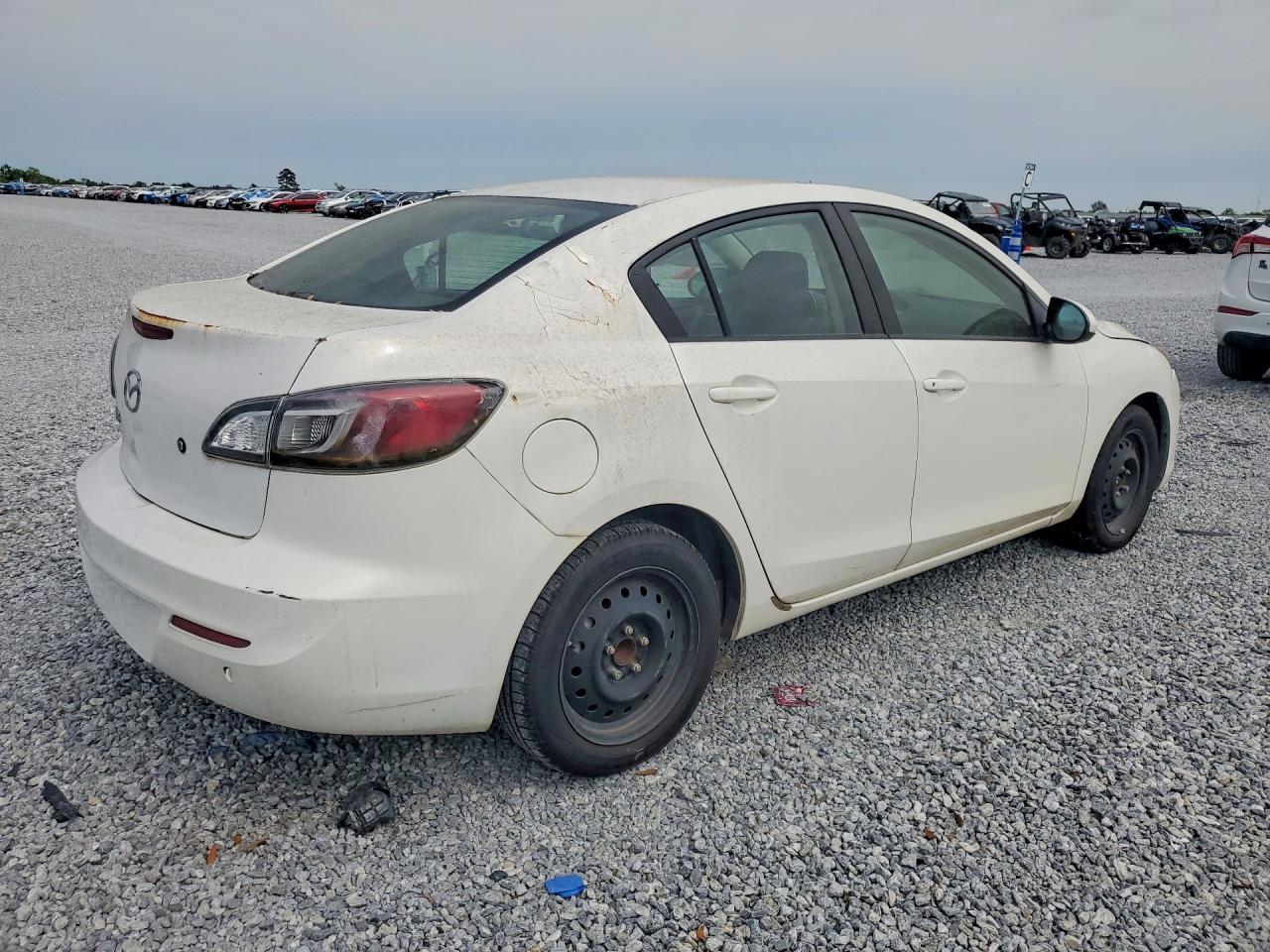 2013 Mazda 3 I - Image 3