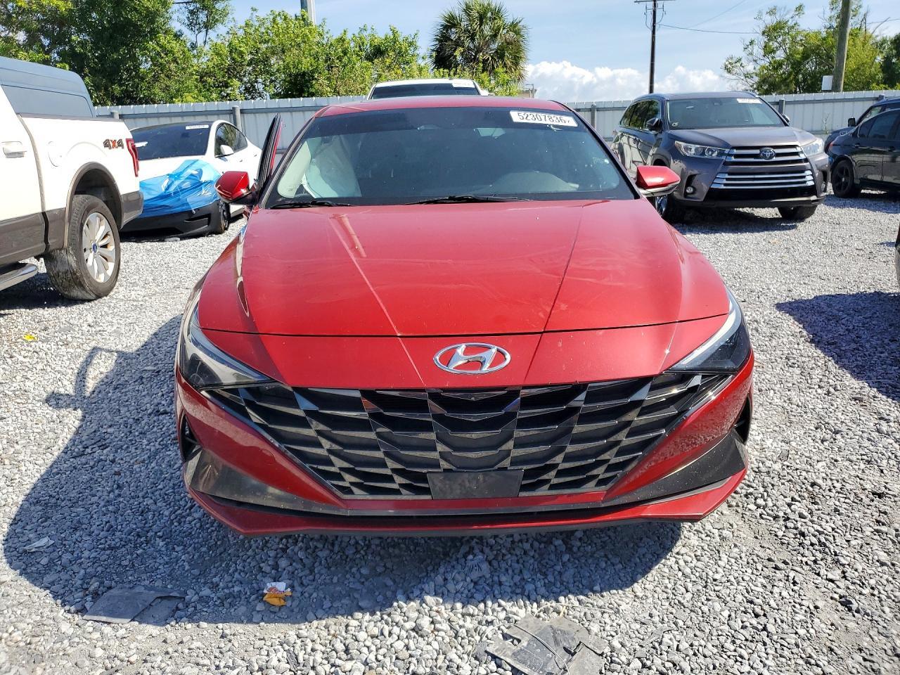 2022 Hyundai Elantra Limited - Image 5