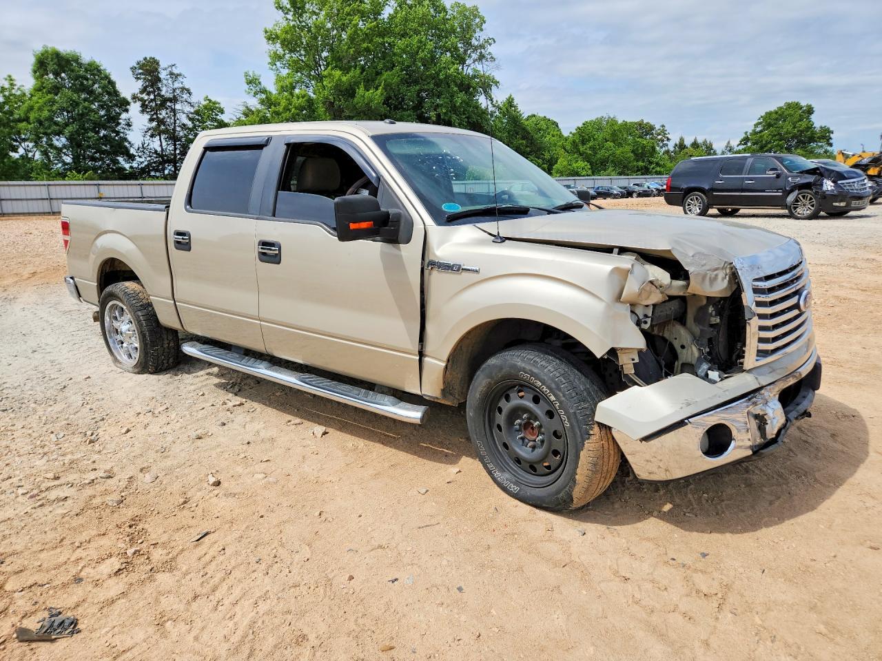 2010 Ford F150 Supercrew - Image 4