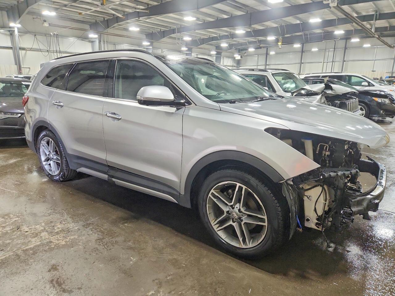2017 Hyundai Santa Fe Limited Ultimate - Image 4