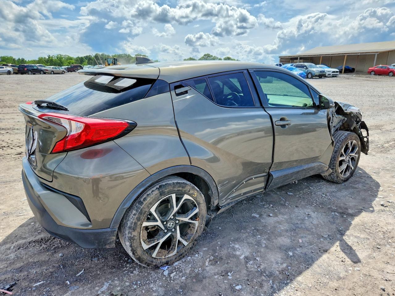 2021 Toyota C-Hr Xle - Фото 3