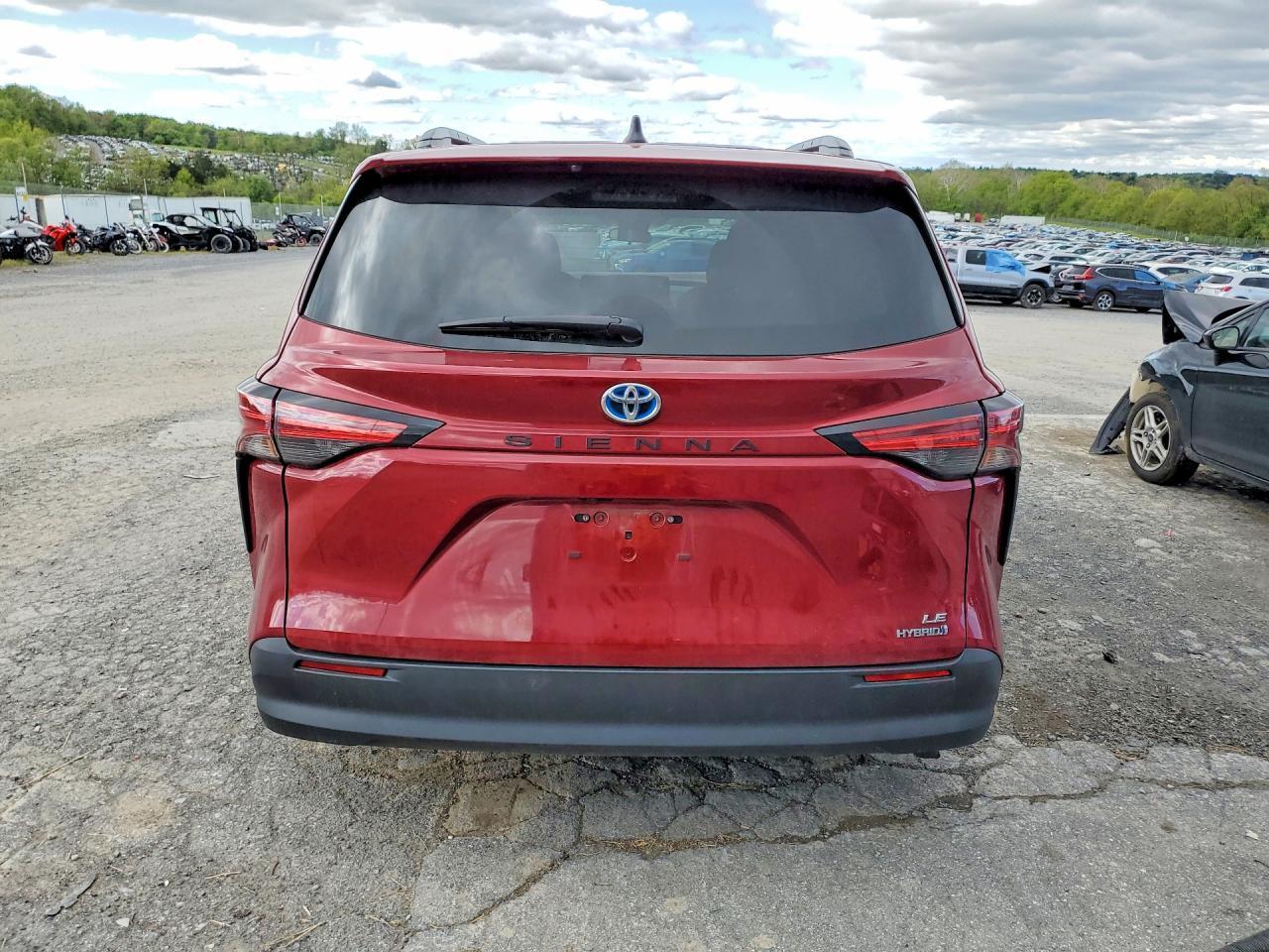 2021 Toyota Sienna Le - Фото 6