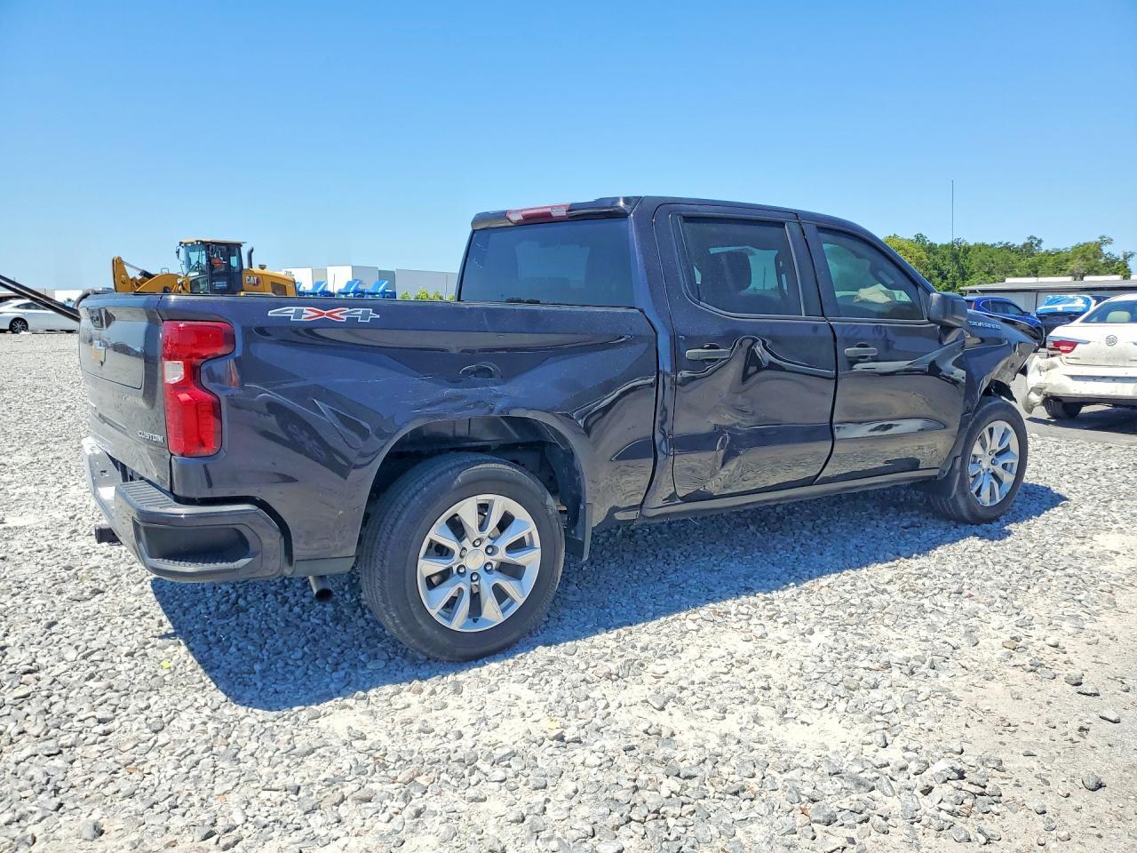 2022 Chevrolet Silverado K1500 Custom - Image 3