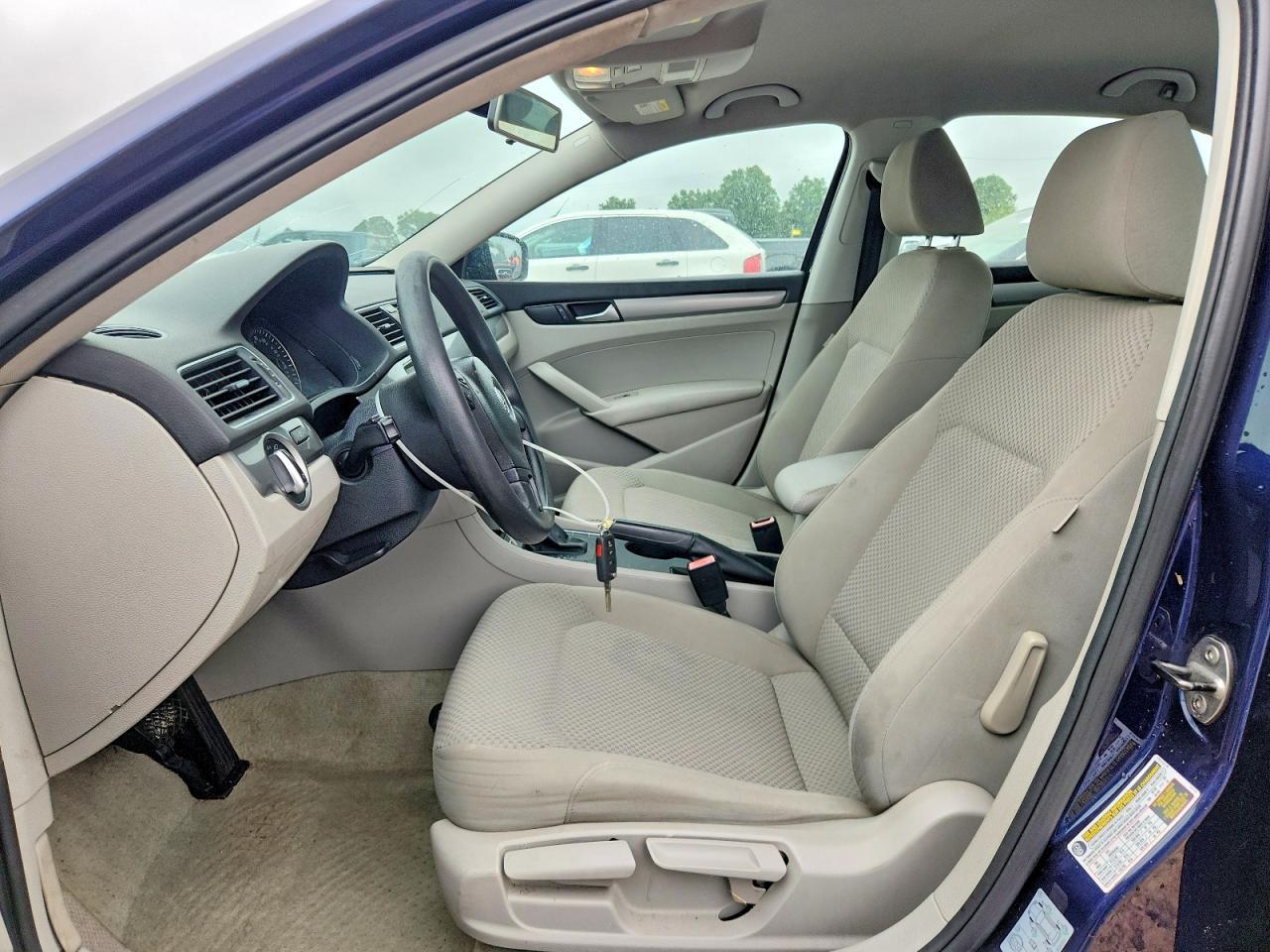 2014 Volkswagen Passat S - Фото 7
