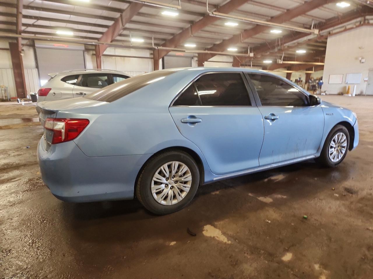 2012 Toyota Camry Hybrid Le - Фото 3