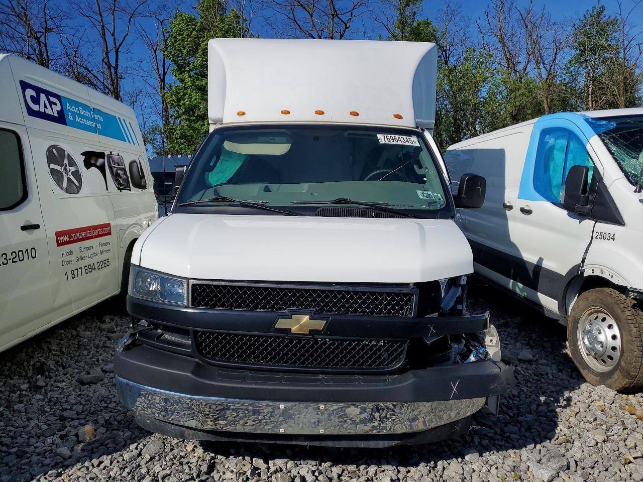2024 Chevrolet Express Delivery Truck - Фото 5