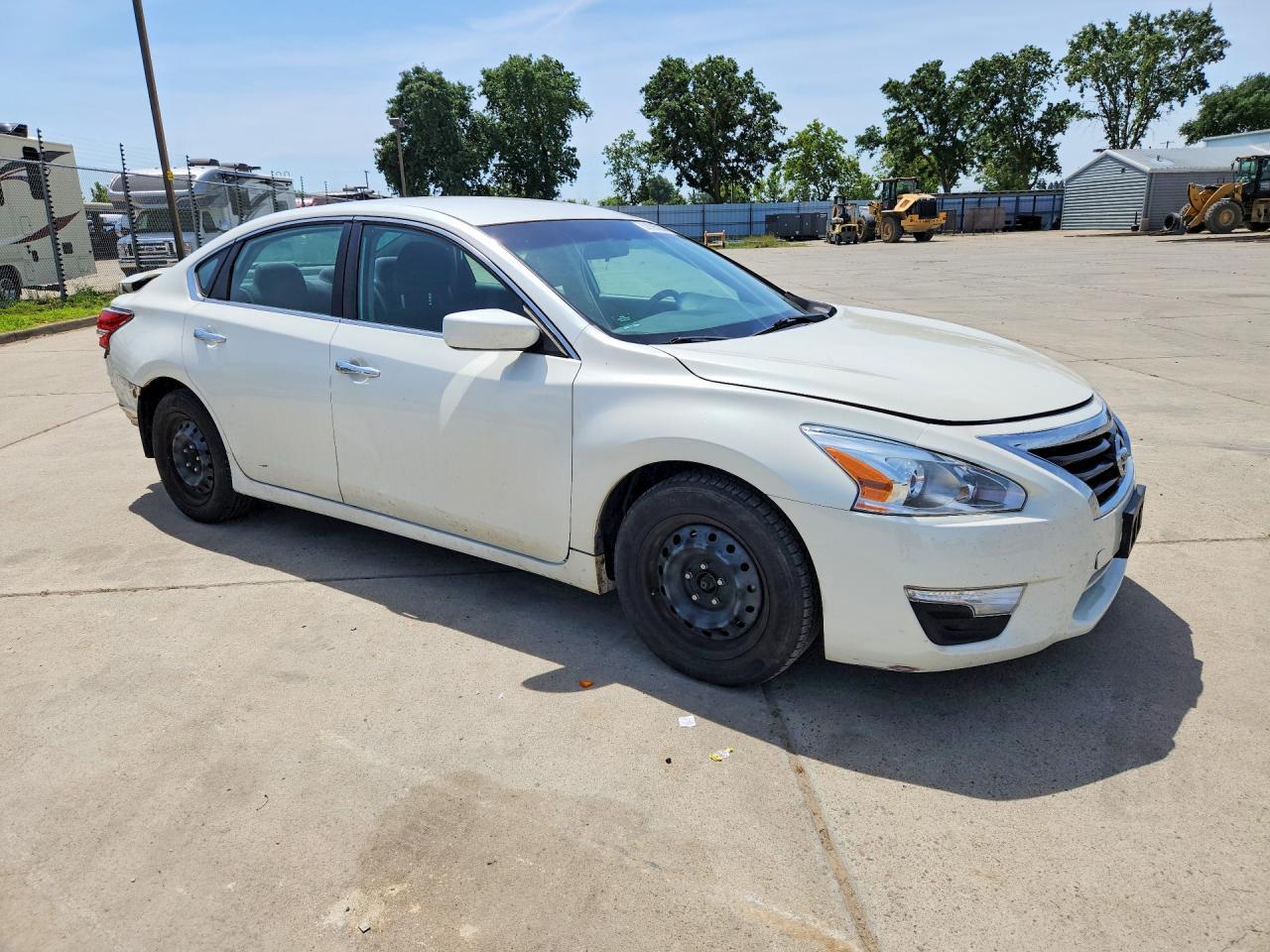 2014 Nissan Altima 2.5 S - Image 4