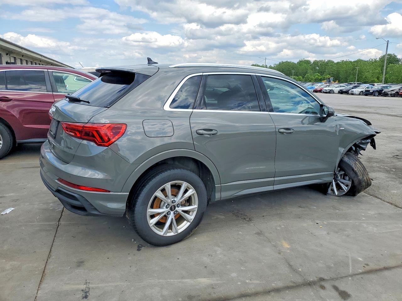 2025 Audi Q3 Premium S Line 45 - Фото 3