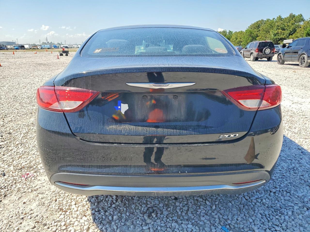 2015 Chrysler 200 Limited - Image 6