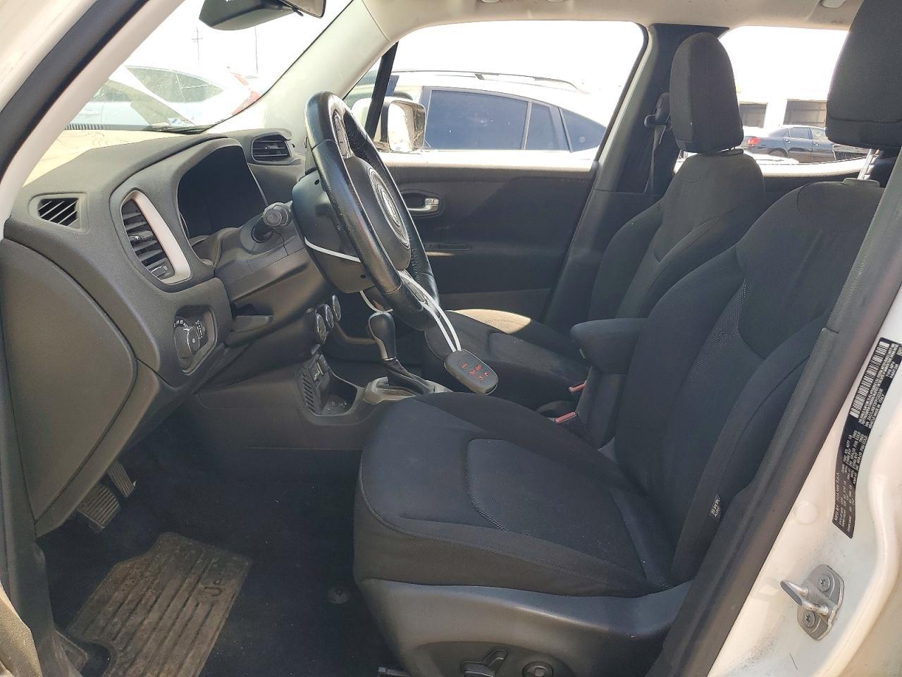 2015 Jeep Renegade Latitude - Image 7