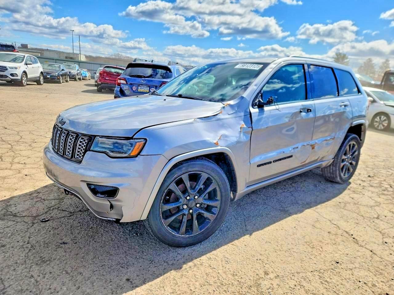 2020 Jeep Grand Cherokee Laredo