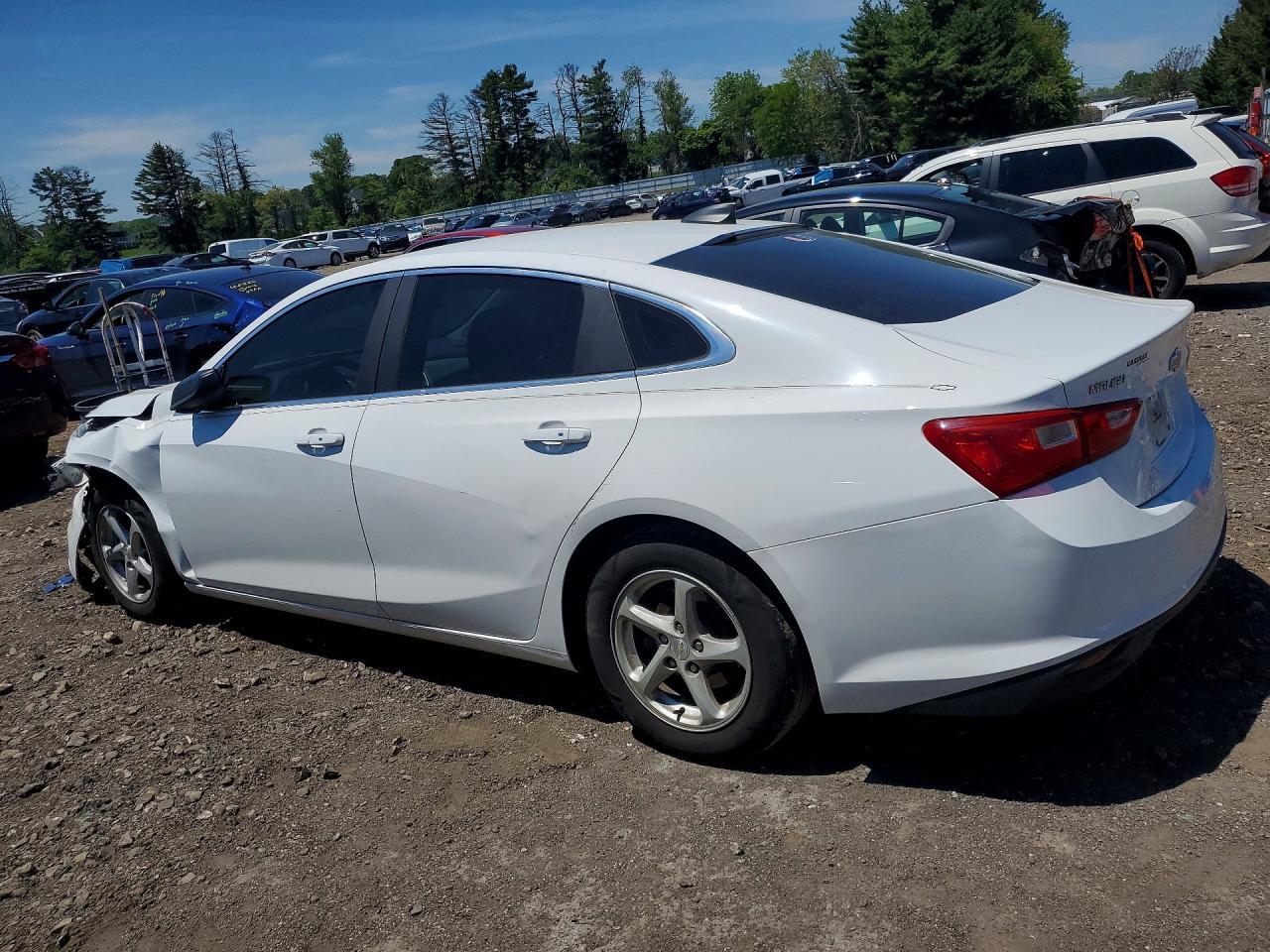 2017 Chevrolet Malibu Ls - Фото 2