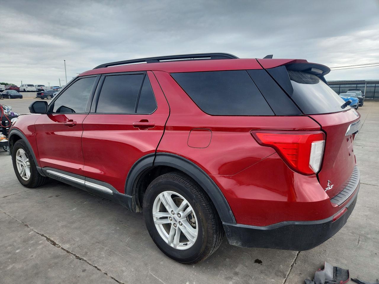 2021 Ford Explorer Xlt - Фото 2