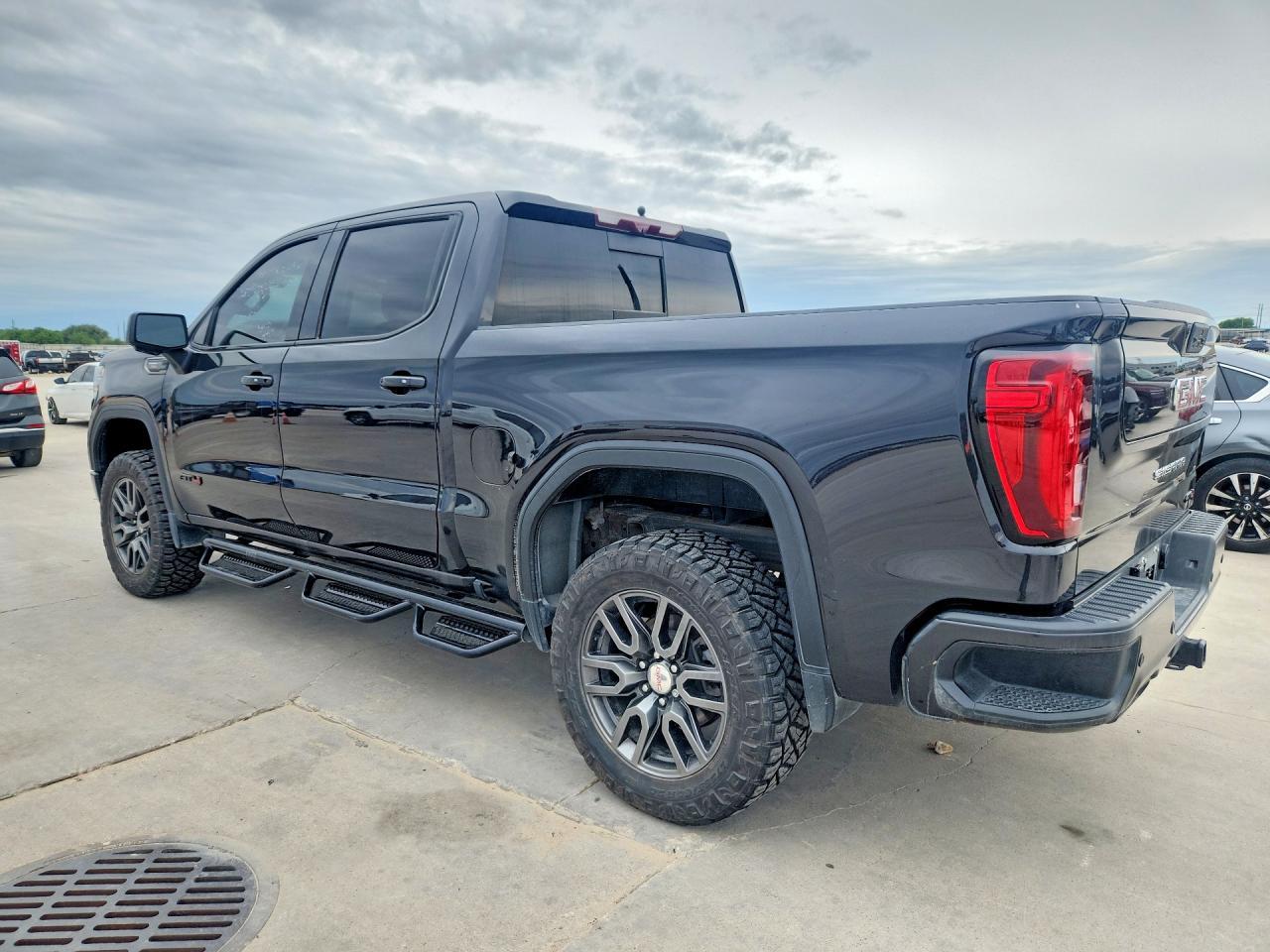 2020 GMC Sierra K1500 At4 - Фото 2