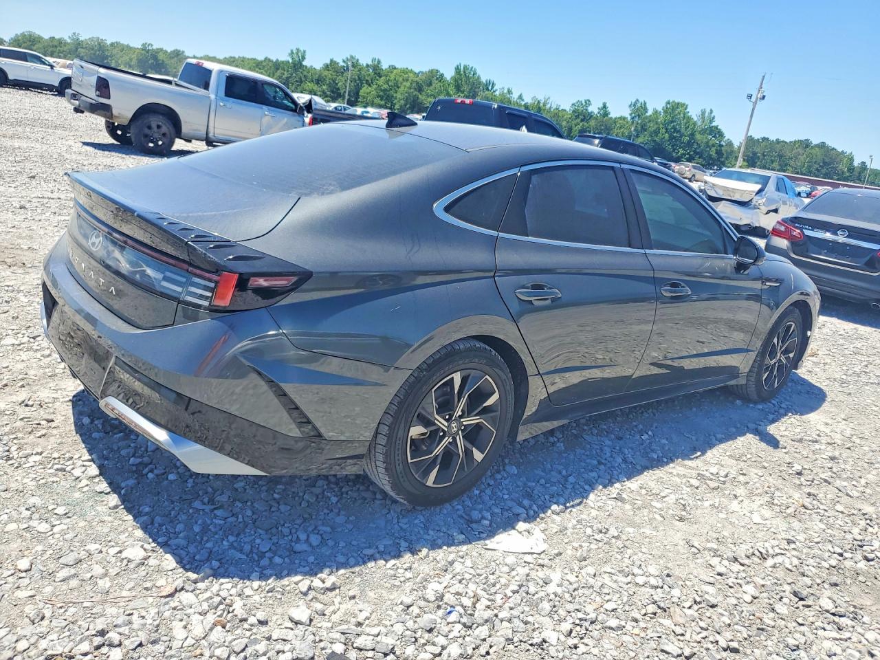 2025 Hyundai Sonata Sel - Image 3