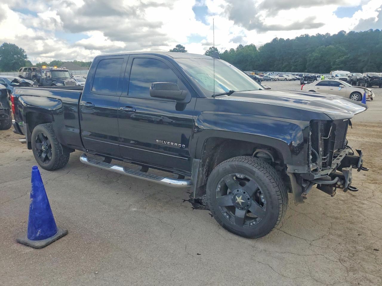 2018 Chevrolet Silverado K1500 Lt - Image 4