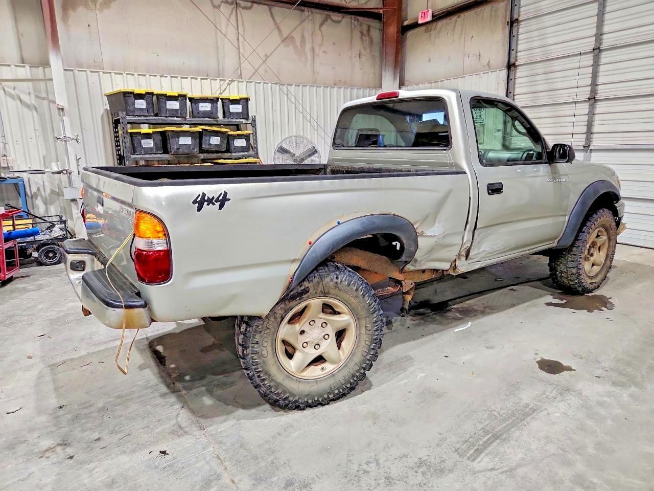 2004 Toyota Tacoma Base - Фото 3