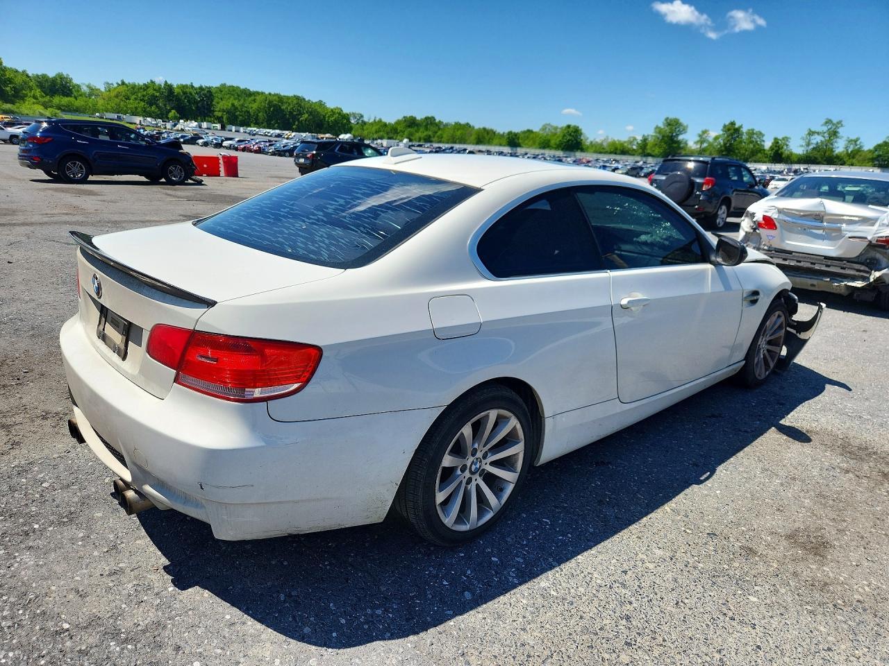 2010 BMW 335 Xi - Фото 3