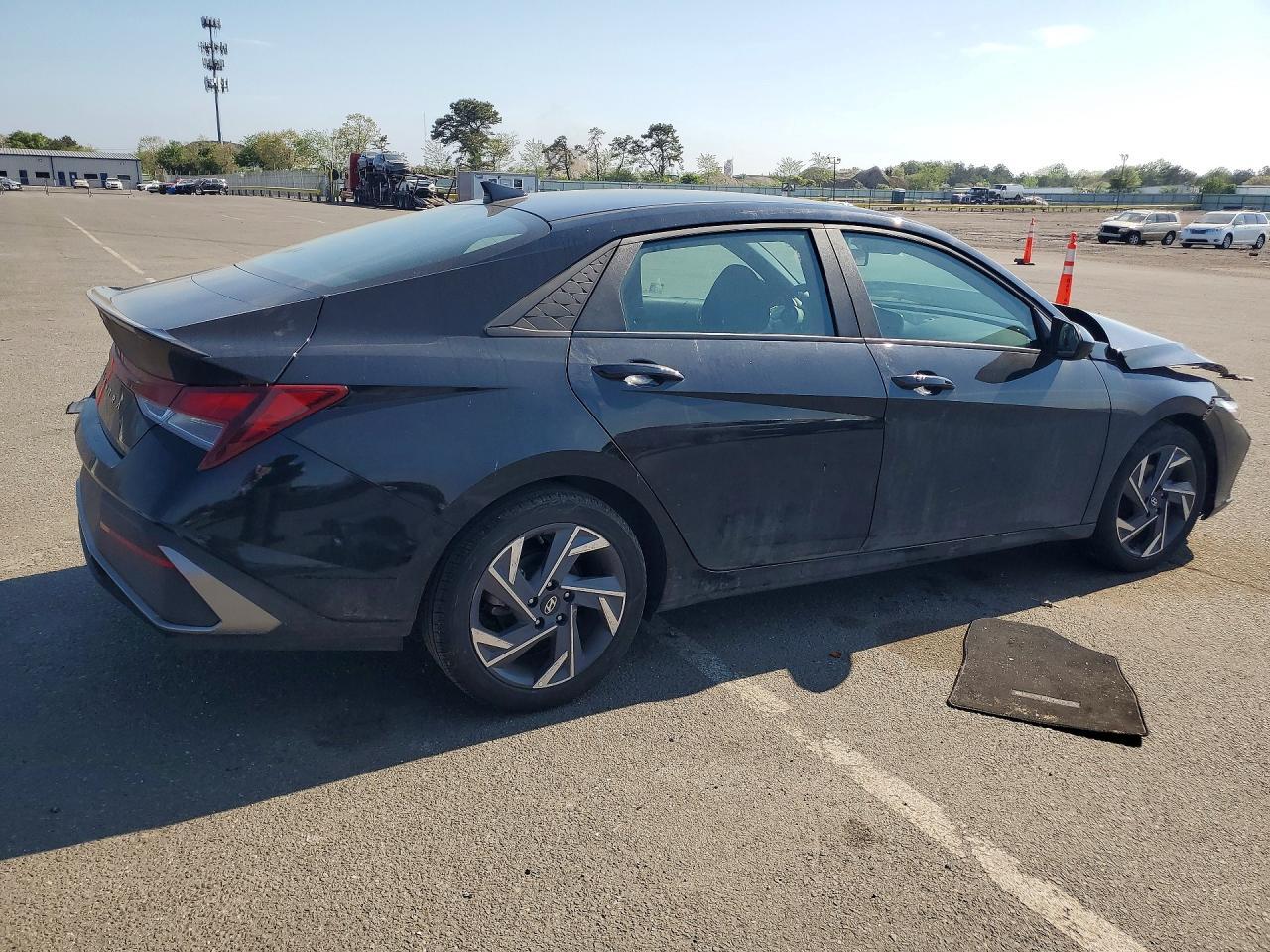 2025 Hyundai Elantra Sel Sport - Фото 3
